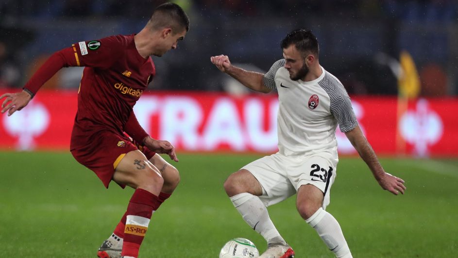 Serhij Bułeca w barwach Zorii Ługańsk w spotkaniu z AS Roma (fot. Getty Images) Serhij Bułeca w barwach Zorii Ługańsk w spotkaniu z AS Roma (fot. Getty Images)