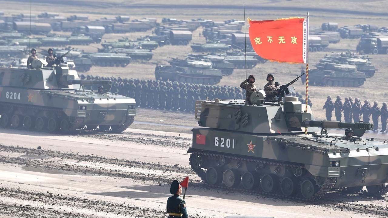 Chińskie wojsko (fot. Russian Presidential Press/Handout/Anadolu Agency/Getty)