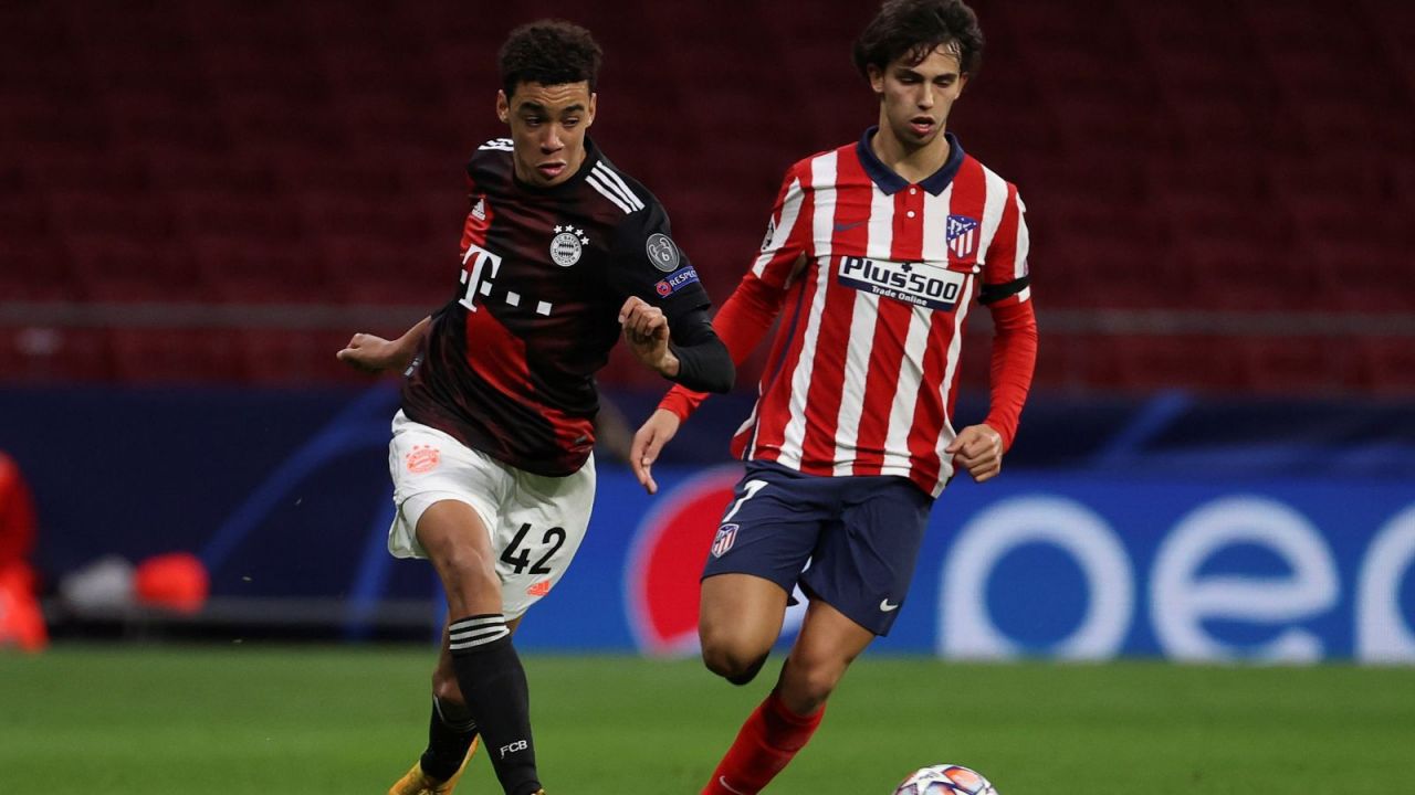 Jamal Musiala i Joao Felix (fot. EPA)