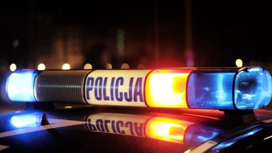 Zderzenie ciągnika rolniczego z osobówką na drodze krajowej. Jedna osoba została ranna