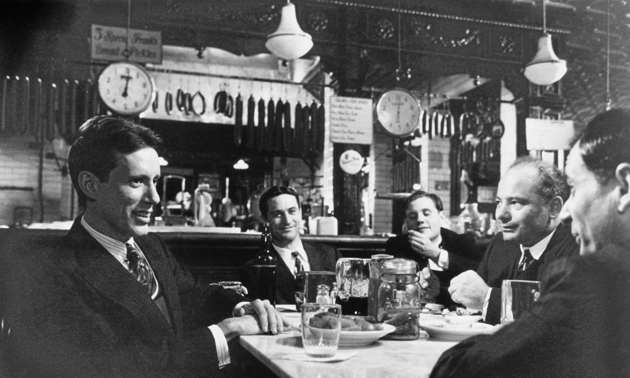 „Dawno temu w Ameryce” (1984). Od lewej:  James Woods, Robert De Niro, William Forsythe i Burt Young. Fot. Warner Bros./Getty Images
