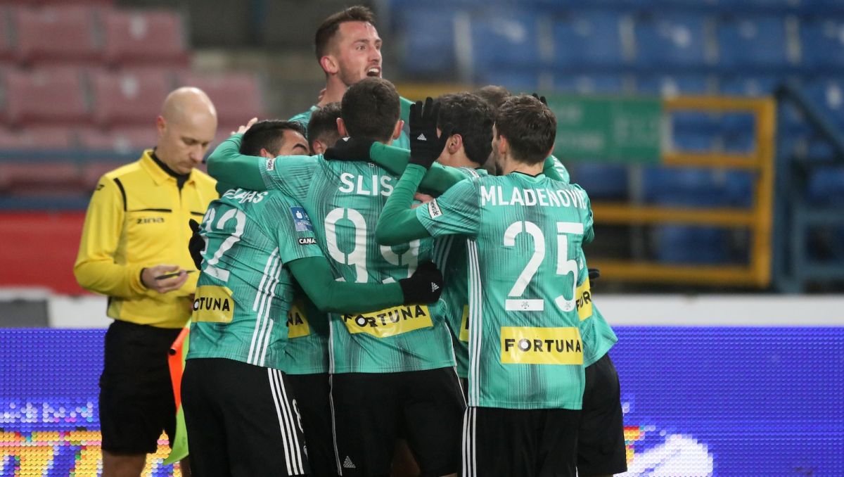 Pko Ekstraklasa Legia Warszawa Wisla Krakow 2 1 Po Golach Thomasa Pekharta Sport Tvp Pl