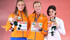 Lieke Klaver (L), Femke Bol (Ś), Anna Kiełbasińska (P) (fot. PAP)