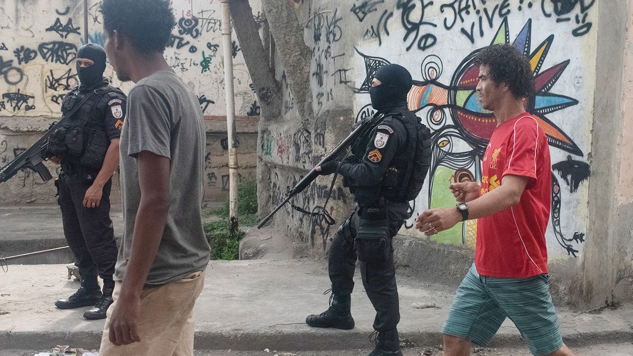 Strzelanina w Rio de Janeiro (fot. Fabio Teixeira/NurPhoto via Getty Images) Strzelanina w Rio de Janeiro (fot. Fabio Teixeira/NurPhoto via Getty Images)