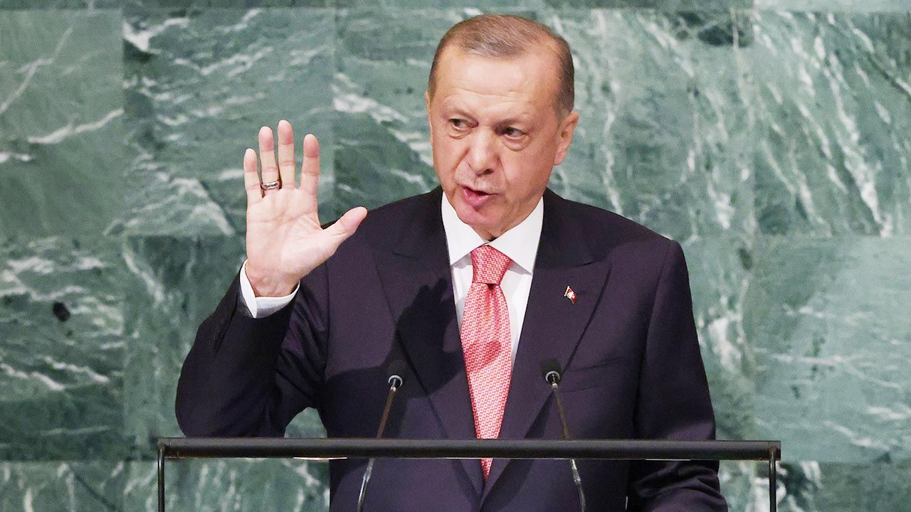 Recep Tayyip Erdogan (fot. PAP/EPA/JUSTIN LANE)