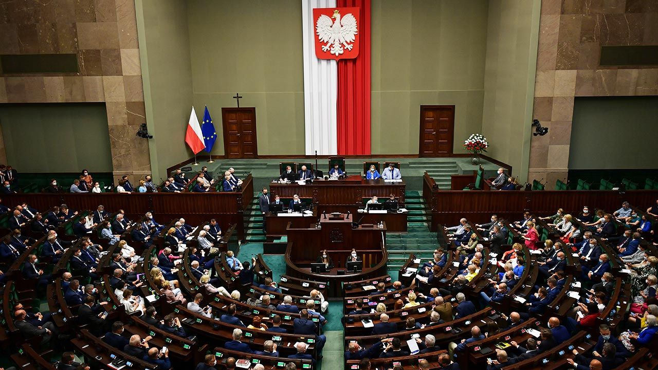 Wyniki nowego sondażu do Sejmu (fot. PAP/Marcin Obara) Wyniki nowego sondażu do Sejmu (fot. PAP/Marcin Obara)