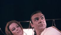 Portret Seana Connery'ego i Luciany Paluzzi w filmie „Thunderball”/„Operacja Piorun” w 1965 r. Fot. Keystone-France/Getty Images