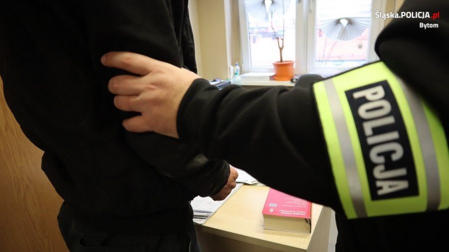 Zatrzymany mieszkaniec Bytomia już wcześniej był karany za posiadanie środków odurzających. Fot. Śląska Policja