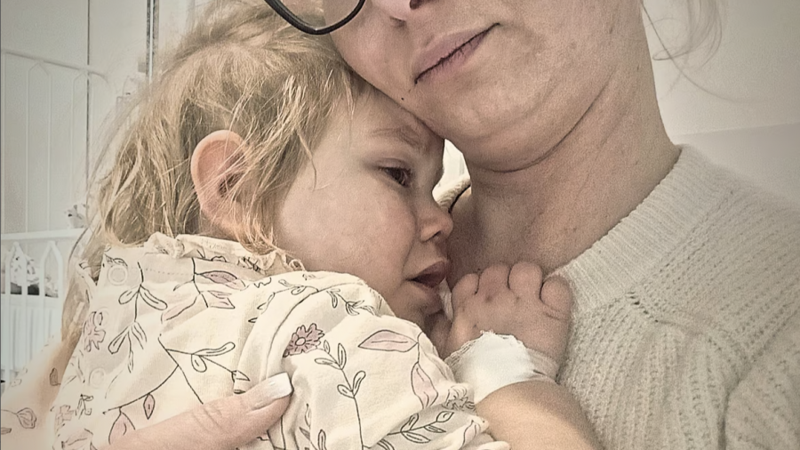 Bogdanowo: 2-letnia Wiktoria Rembacz walczy z chorobą, zespół Retta, zbiórka na leczenie (fot. SiePomaga.pl)