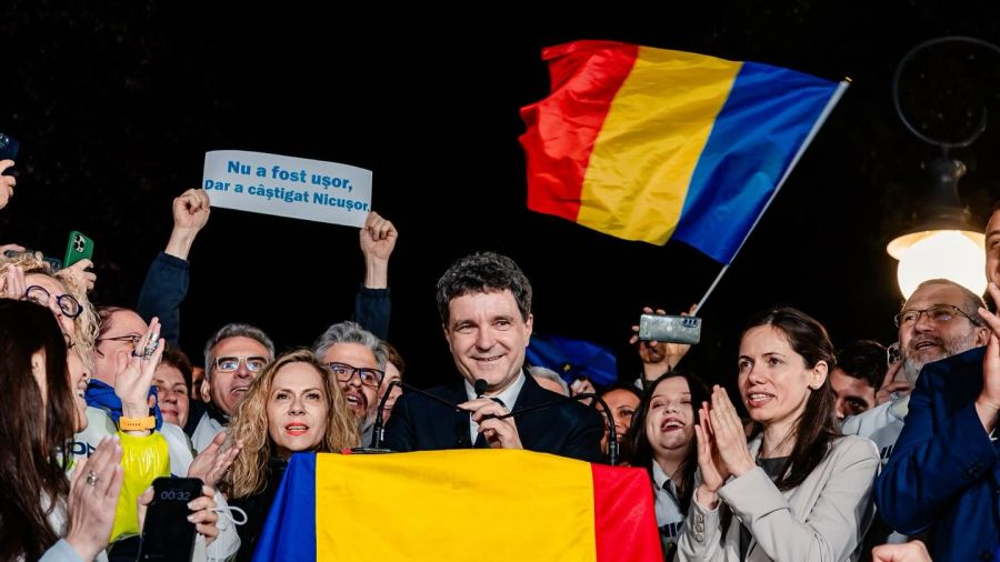 Перамогу на выбарах у Румыніі святкуе праеўрапейскі мэр Бухарэсту Нікушор Дан. Фота: Nicușor Dan / Facebook