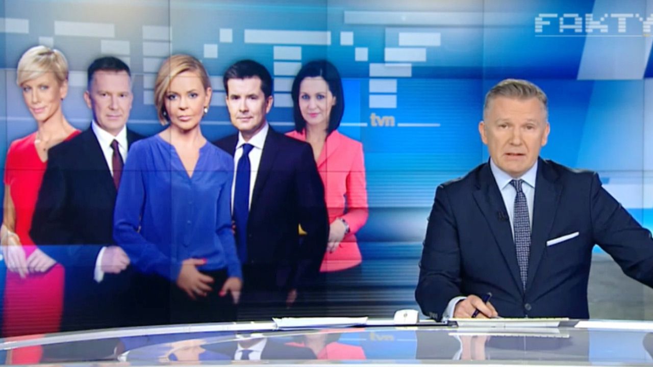 „Kajdanowicz z TVN24 nie tylko nie potępił słów Frasyniuka, ale w reakcji »wysypał się« w sprawie oczekiwań stacji” (fot. tvn24 screen) „Kajdanowicz z TVN24 nie tylko nie potępił słów Frasyniuka, ale w reakcji »wysypał się« w sprawie oczekiwań stacji” (fot. tvn24 screen)