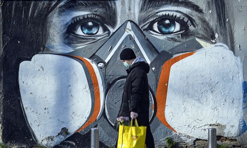 Mural w Mediolanie, 16 marca 2020. Fot. PAP/EPA, Andrea Fasani