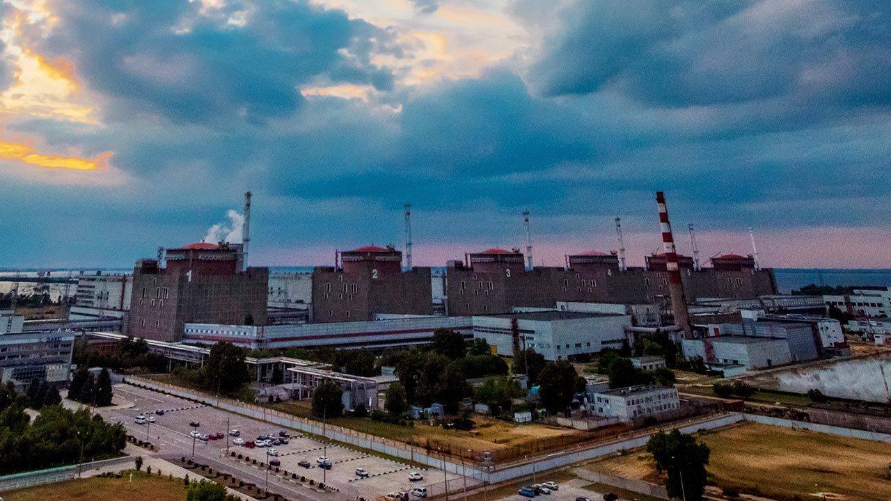 Zaporoska Elektrownia Atomowa jest największą siłownią jądrową w Europie (fot. Dmytro Smolyenko/Future Publishing via Getty Images)