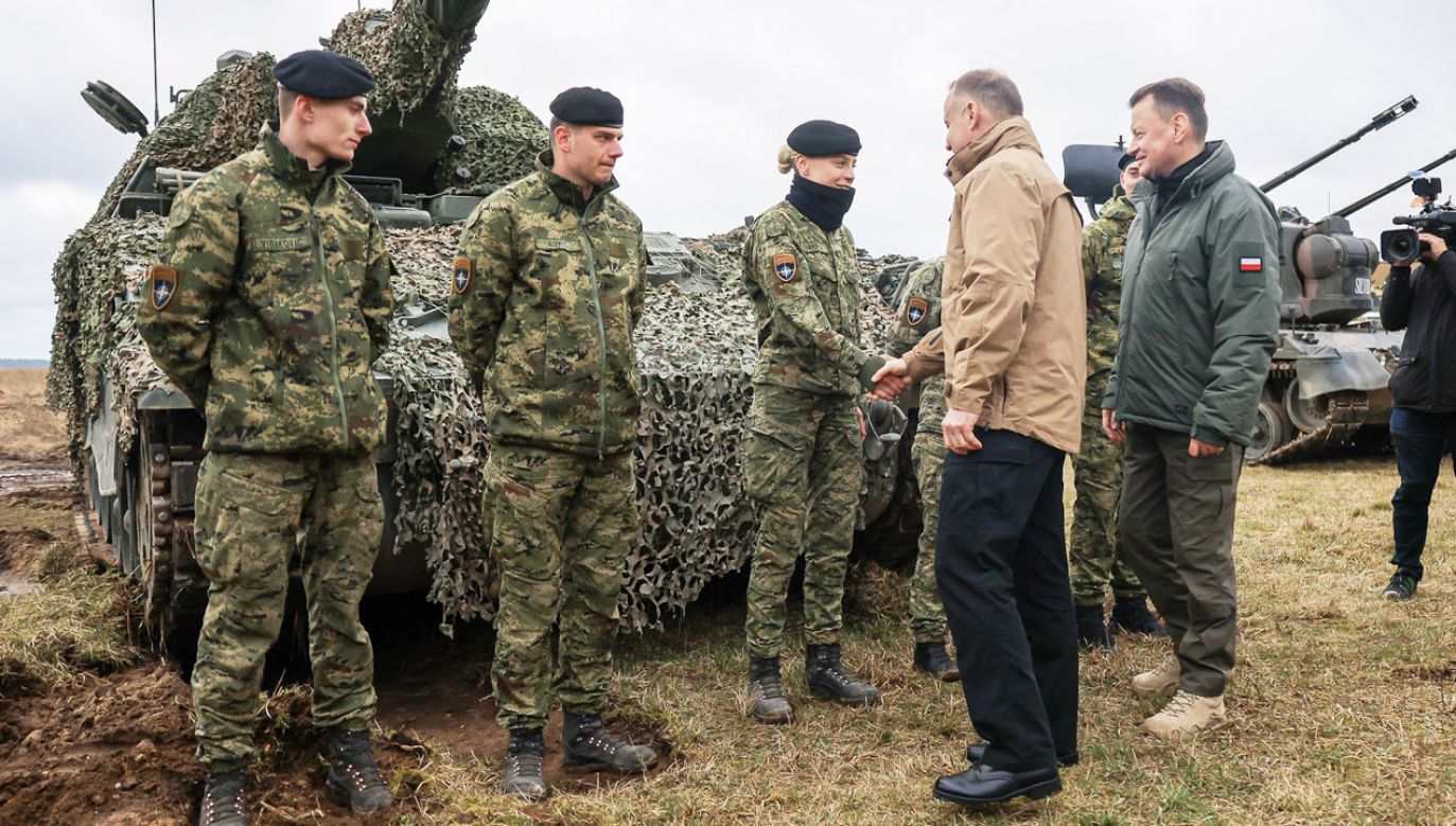 Prezydent Andrzej Duda wspólnie z wicepremierem, szefem MON Mariuszem Błaszczakiem obserwował ćwiczenia strzeleckie (fot. KPRP)