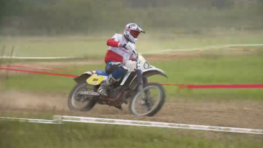 „Jedne z najlepszych mistrzostw klasyków w historii”. Zabytkowe motocykle rywalizowały w Piekoszowie