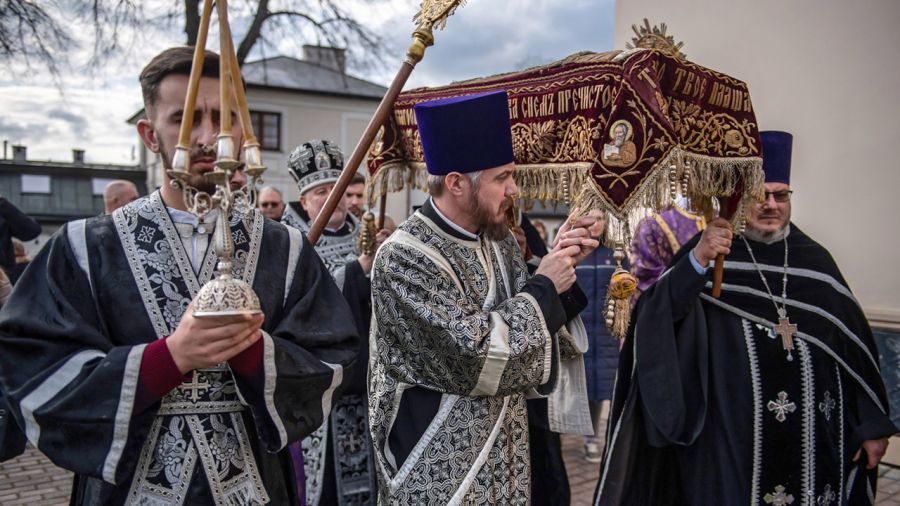 Uroczystość Wielkiego Piątku w cerkwi w Lublinie (fot. PAP/Wojtek Jargiło)