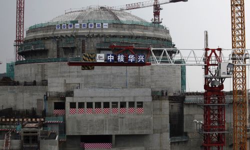 9. miejsce należy do Chin. Elektrownia w Taishan w prowincji Guandong ma moc 5 tys. 430 MW wytwarzanych przez pięć reaktorów PWR o mocy 1086 MW. Na zdjęciu: obiekt jeszcze w czasie budowy. Fot. REUTERS/Bobby Yip