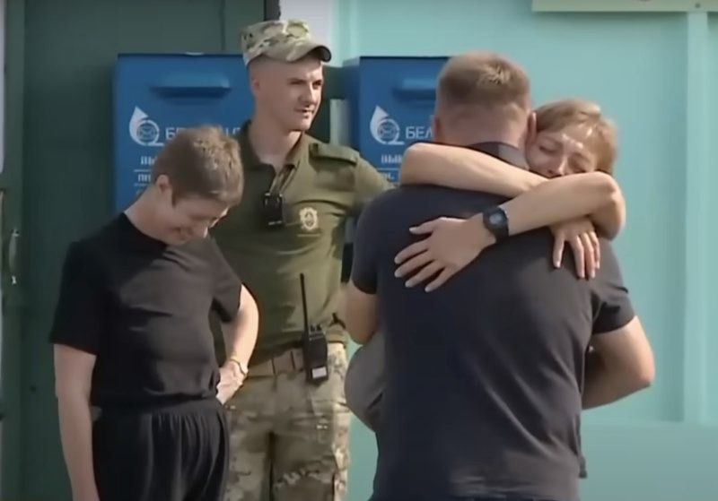 Вызваленне палітвязняў з турмы. Крыніца: Вясна / Правы чалавека ў Беларусі / Telegram