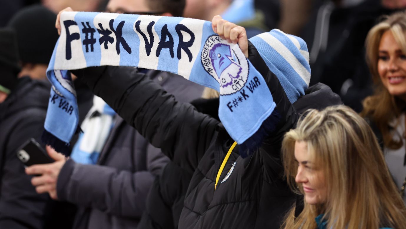 Kibice Manchesteru City podczas meczu z drużyną Tottenham Hotspurn 19 stycznia 2023. Fot. Robbie Jay Barratt - AMA/Getty Images