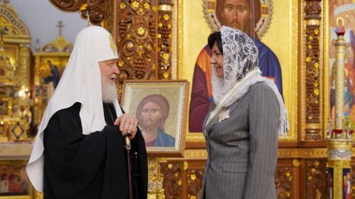 He also met with Natallya Kachanava and presented her with an order. Minsk, June 4, 2025. Photo: Sergei Vlasov / patriarchia.ru