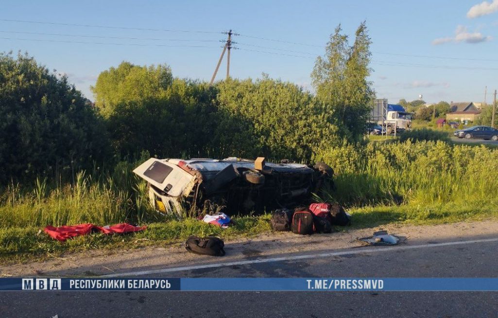 «Iveco Daily» пасля аварыі. (Фота: МВД Беларуси / Telegram)