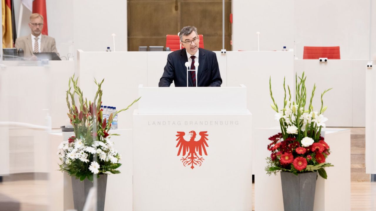 Kilku korespondentów niszczy 30 lat osiągnięć – przestrzegał ambasador Przyłębski  (fot. tt/@Brandenburg_LT)