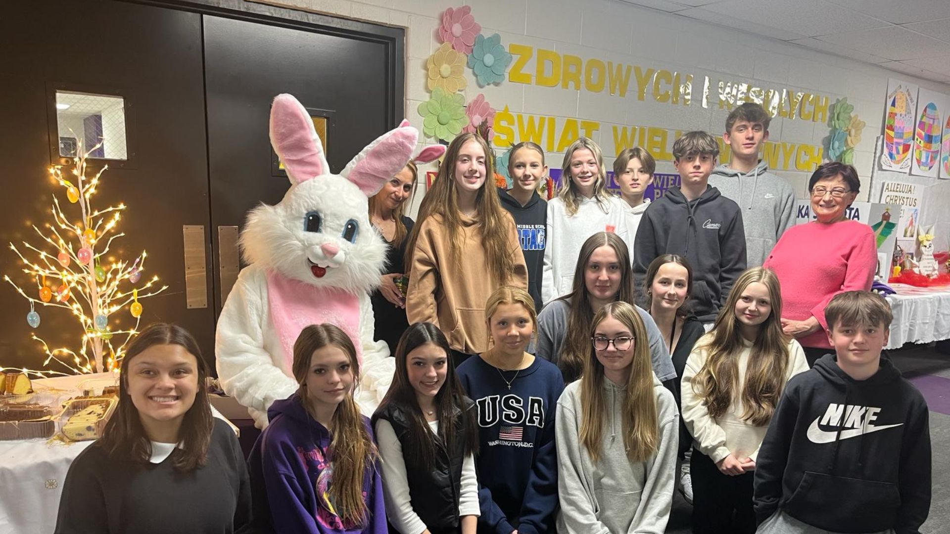 Święta Zmartwychwstania Pańskiego w Polskiej Szkole im. Jana Brzechwy w Tinley Park, fot. Krystyna Skoczeń