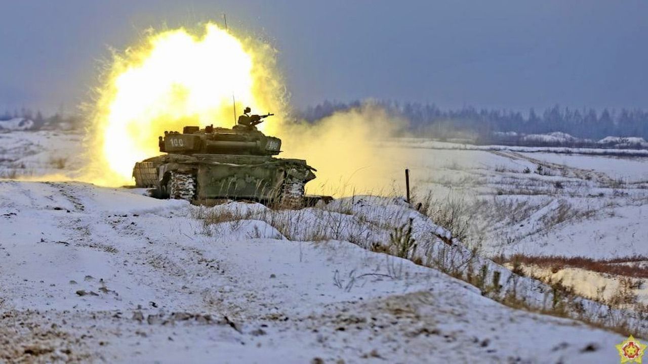 Reżim Łukaszenki udostępnił terytorium swojego państwa na potrzeby Moskwy (fot. Defense Ministry of Belarus/Anadolu/Getty, zdjęcie ilustracyjne) Reżim Łukaszenki udostępnił terytorium swojego państwa na potrzeby Moskwy (fot. Defense Ministry of Belarus/Anadolu/Getty, zdjęcie ilustracyjne)
