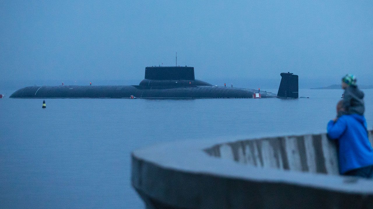 Rosja wyprowadziła z bazy na anektowanym Krymie na otwarte morze cztery okręty podwodne (fot.  Igor Russak/NurPhoto via Getty Images)