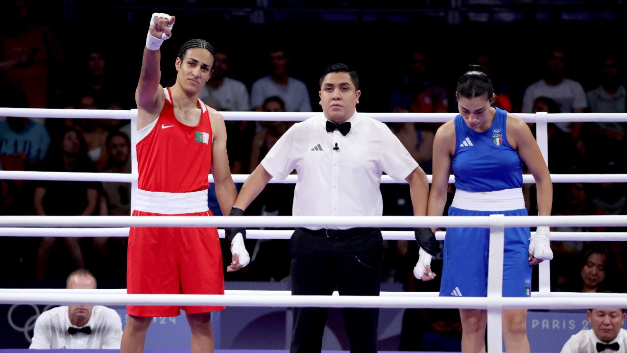 Imane Khelif z lewej (fot. PAP/EPA)