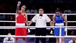 Imane Khelif z lewej (fot. PAP/EPA)