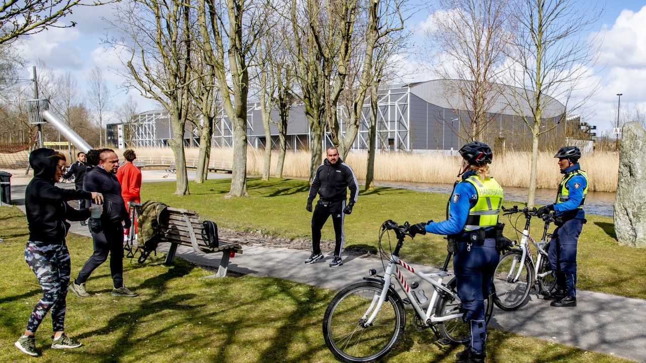 Władze Rotterdamu chcą zainstalować emitery dzwięku (zdjęcie ilustracyjne)(fot. Robin Utrecht/SOPA Images/LightRocket via Getty Images) Władze Rotterdamu chcą zainstalować emitery dzwięku (zdjęcie ilustracyjne)(fot. Robin Utrecht/SOPA Images/LightRocket via Getty Images)