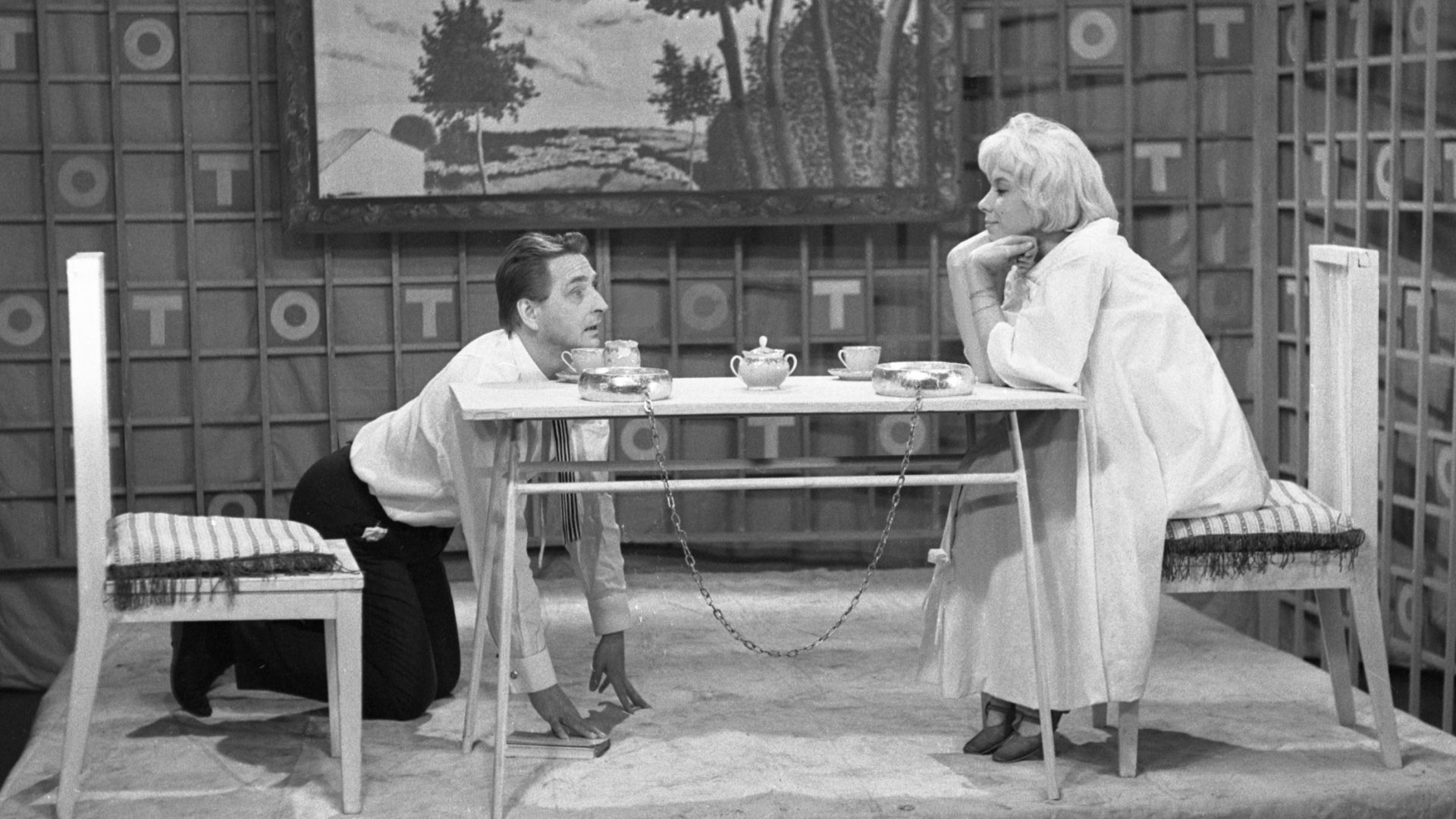Mała Stabilizacja Miała Miejsce Za Rządów Teatr Telewizji TVP - Teatralne eksperymenty
