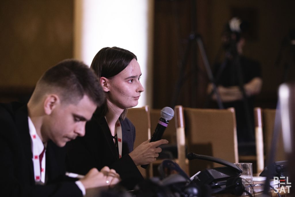Грамадскія слуханні прадстаўнікоў АПК у Варшаве (Фота: Ян Лісіцкі / Белсат)