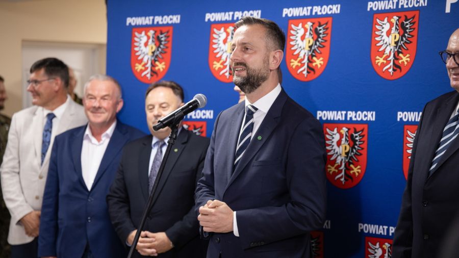 Szef MON: W Trzepowie pod Płockiem stacjonować będą żołnierze obrony terytorialnej / fot. PAP/Szymon Łabiński