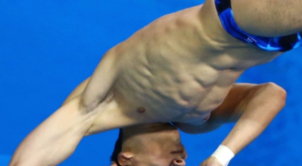 Skoki do wody, trampolina 3 m: skok na "blachę" Stephana ...