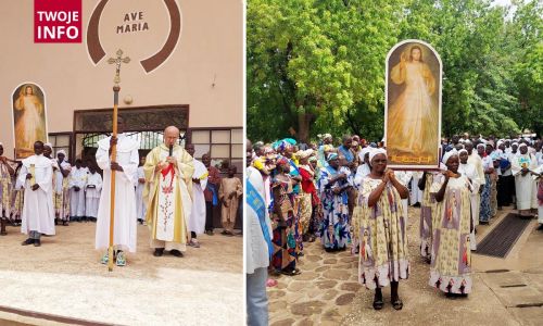 Procesje w Niedzielę Miłosierdzia Bożego w Kamerunie (fot. Twoje Info/o. Alojzy Chrószcz)