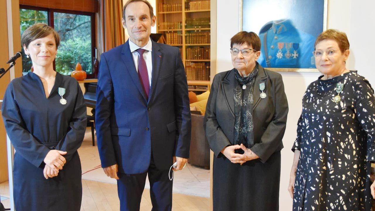 Wręczenie Orderu Sztuki i Literatury (fot. Facebook/Ambassade de France en Pologne) Wręczenie Orderu Sztuki i Literatury (fot. Facebook/Ambassade de France en Pologne)