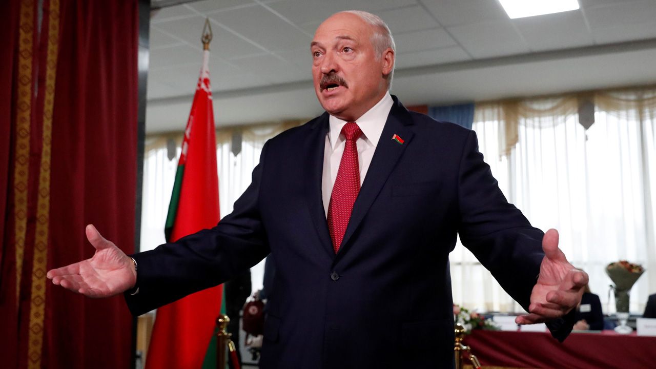 Dodał, że jeśli Polska tego chce, to Białoruś jest i zawsze była gotowa mieć z nią dobre i przyjazne relacje (fot. PAP/EPA/VASILY FEDOSENKO / POOL)(fot. Reuters/Vasily Fedosenko) Dodał, że jeśli Polska tego chce, to Białoruś jest i zawsze była gotowa mieć z nią dobre i przyjazne relacje (fot. PAP/EPA/VASILY FEDOSENKO / POOL)(fot. Reuters/Vasily Fedosenko)