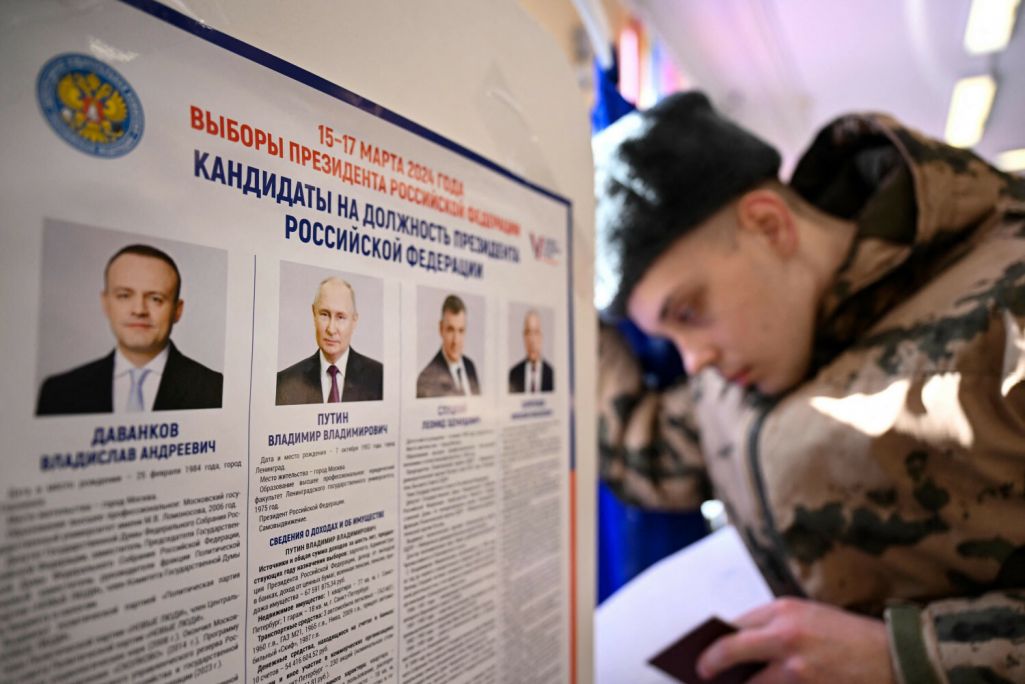 Прэзідэнцкія выбары ў Расеі. (Фота: NATALIA KOLESNIKOVA / AFP)