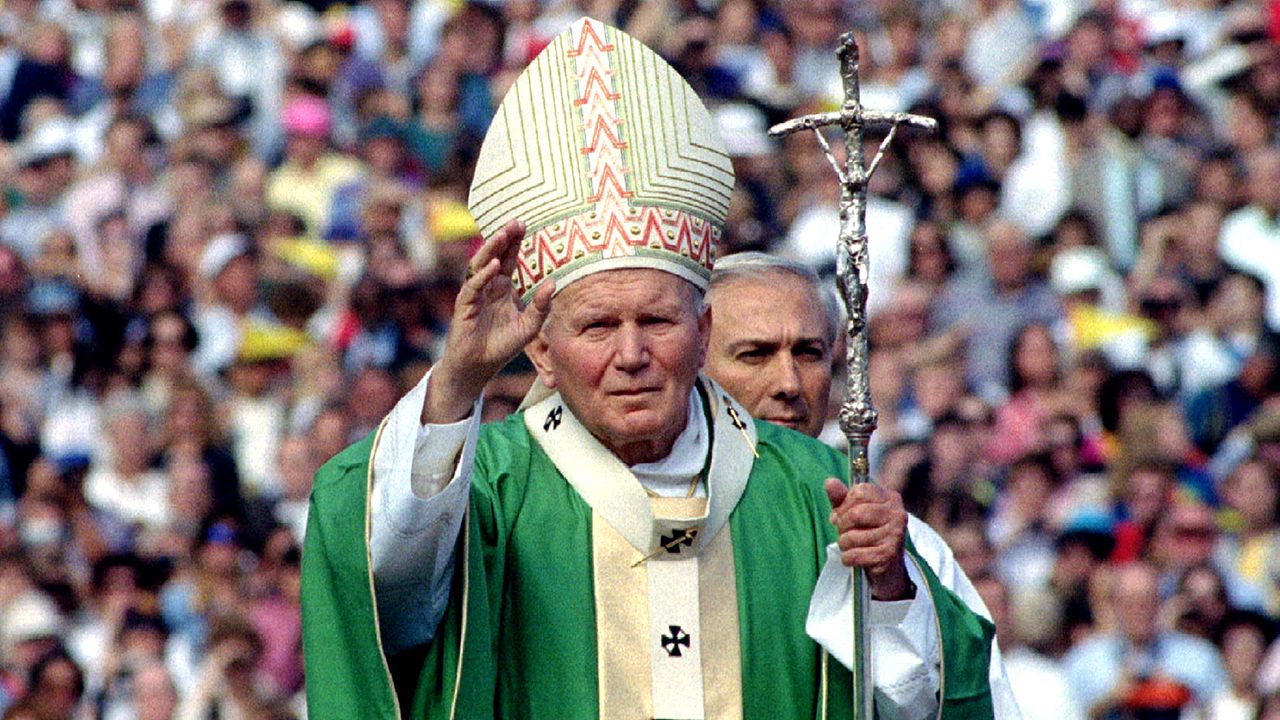 Św. Jan Paweł II (fot. REUTERS/Luciano Mellace)