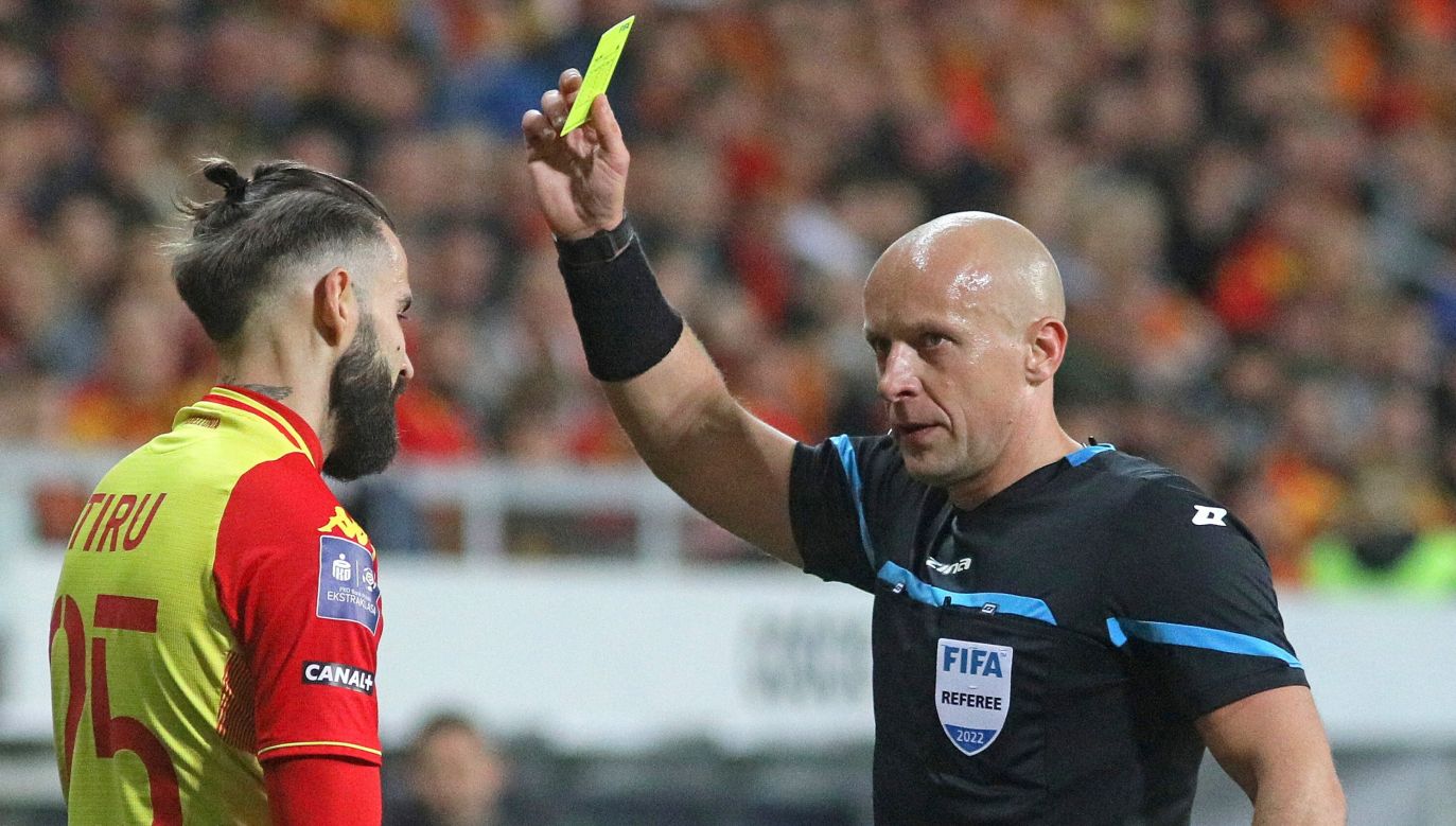 Szymon Marciniak (R) is recognised as one of Europe's top referees. Photo: PAP/Artur Reszko