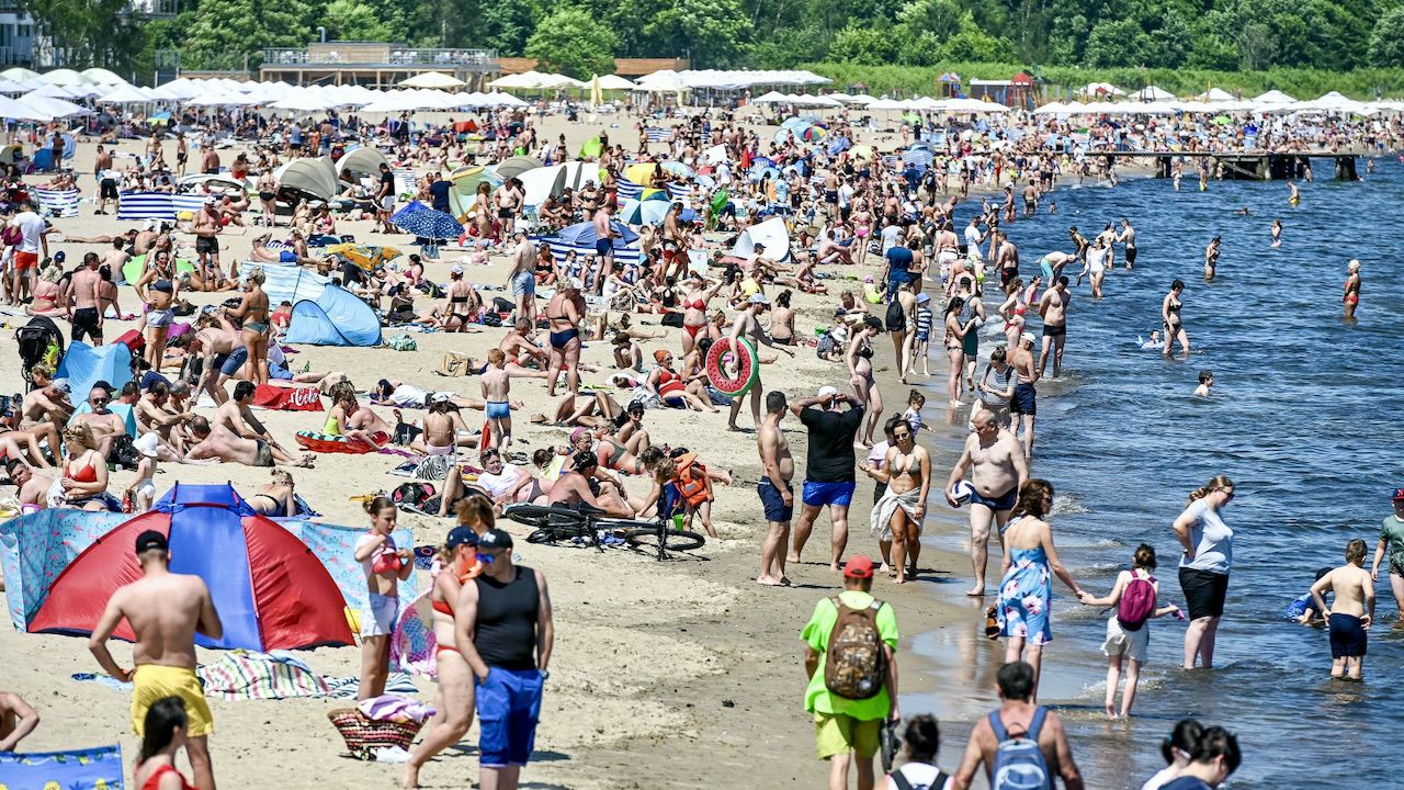 Do tej pory 2,4 mln Polaków aktywowało bony turystyczne (fot. PAP/Jan Dzban) Do tej pory 2,4 mln Polaków aktywowało bony turystyczne (fot. PAP/Jan Dzban)