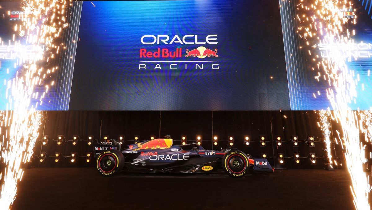 Prezentacja bolidu Red Bull RB19 na nowojorskim Manhattanie. Wizualnie nie różni się niczym od swego poprzednika, ale pod względem osiągów ma być znacznie lepszy (fot. Getty)