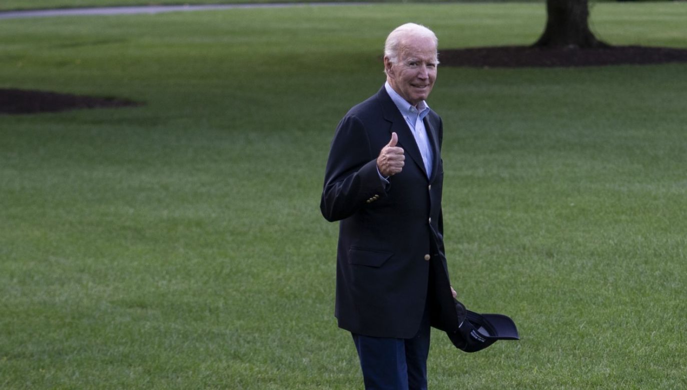 Prezydent USA Joe Biden chce poprawić rokowania wyborcze Demokratów (fot. Sarah Silbiger/Getty Images)