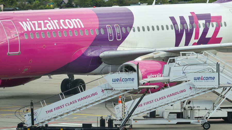 Wizz Air nie będzie latać z Krakowa do Abu Zabi (fot.  Artur Widak/NurPhoto via Getty Images).