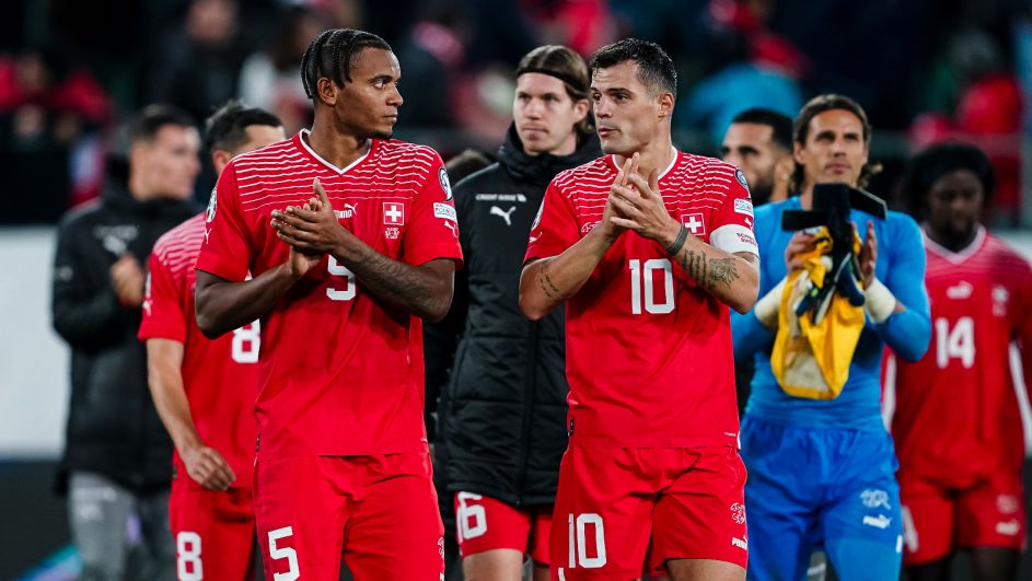 Manuel Akanji i Granit Xhaka (fot. Getty Images) Manuel Akanji i Granit Xhaka (fot. Getty Images)