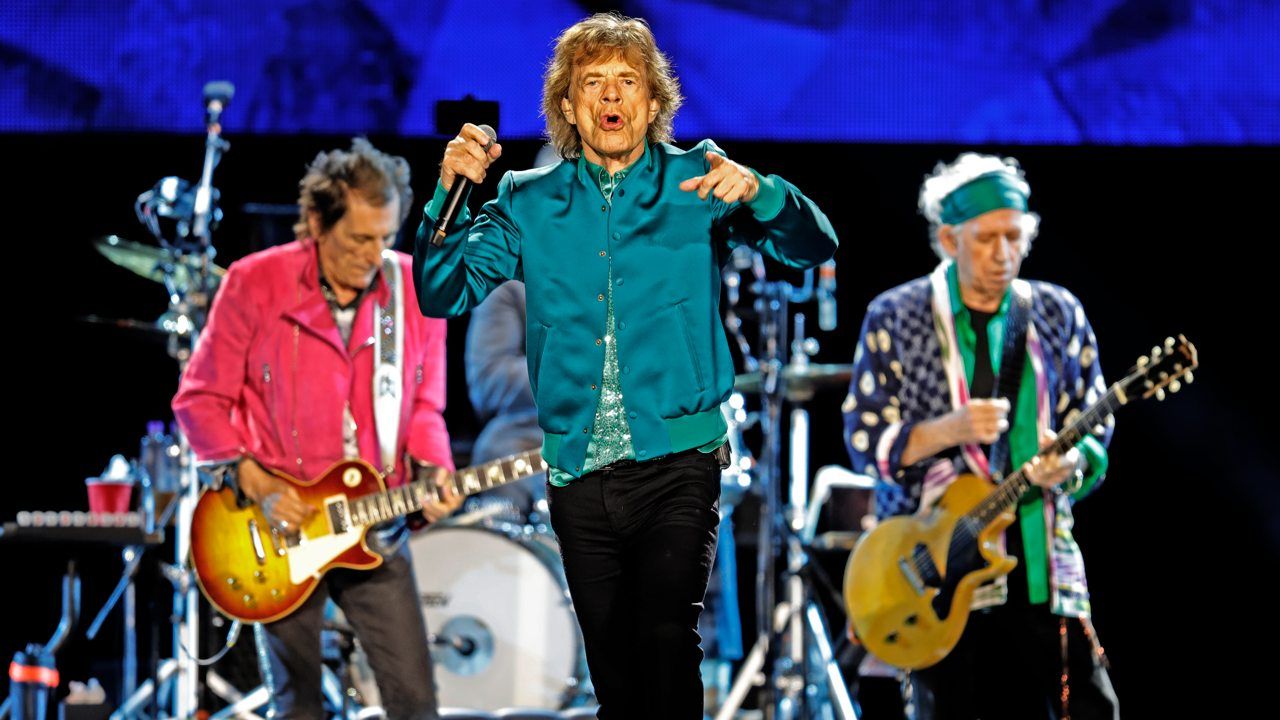 Oszustwo „na Micka Jaggera”. Miasto straciło miliony