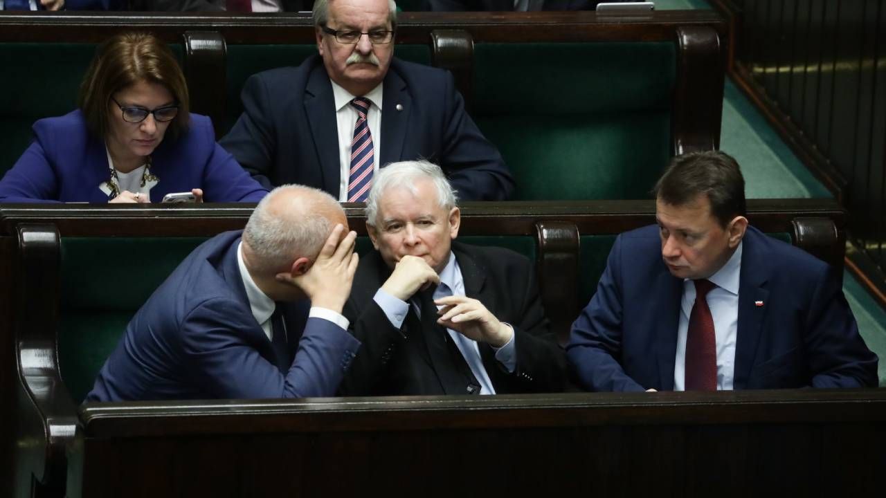 Solidarna Polska i Porozumienie będą oddzielnymi bytami w parlamencie? (fot.arch.PAP/Tomasz Gzell) Solidarna Polska i Porozumienie będą oddzielnymi bytami w parlamencie? (fot.arch.PAP/Tomasz Gzell)