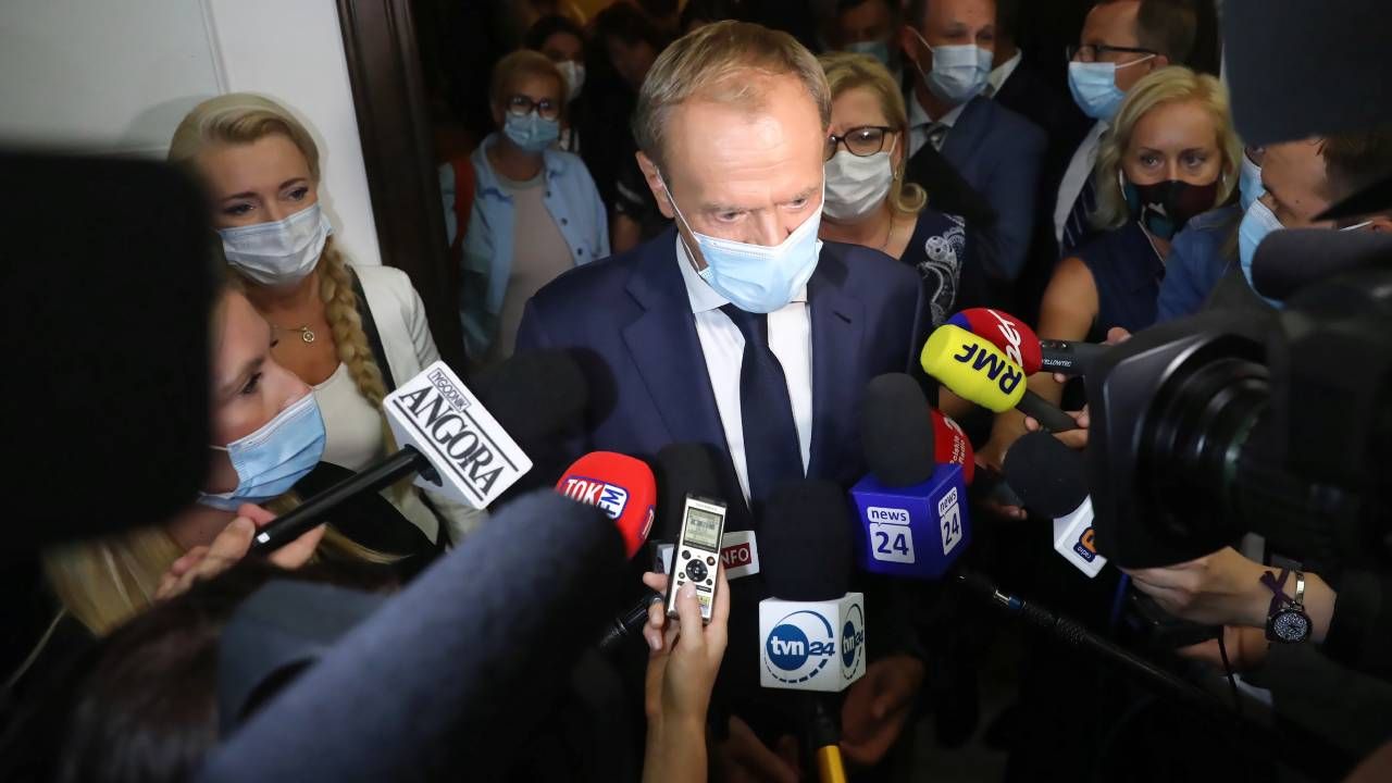 Donald Tusk jest postrzegany jako lider opozycji (fot. PAP/Tomasz Gzell) Donald Tusk jest postrzegany jako lider opozycji (fot. PAP/Tomasz Gzell)